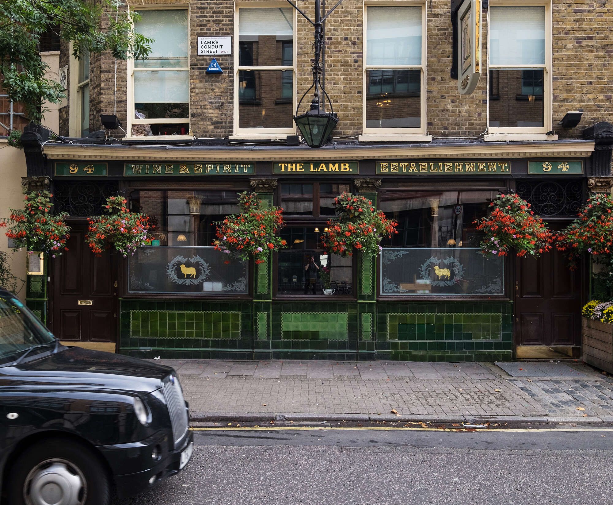 Central London traditional pub, a must see