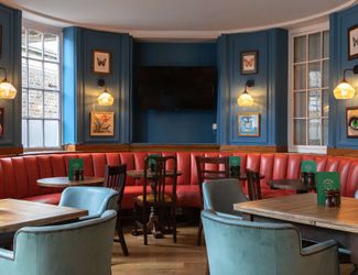 Interior of the Manor Arms in Streatham, the best pub near the station