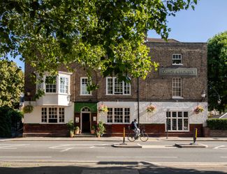 Exterior of the Coach & Horses in Isleworth