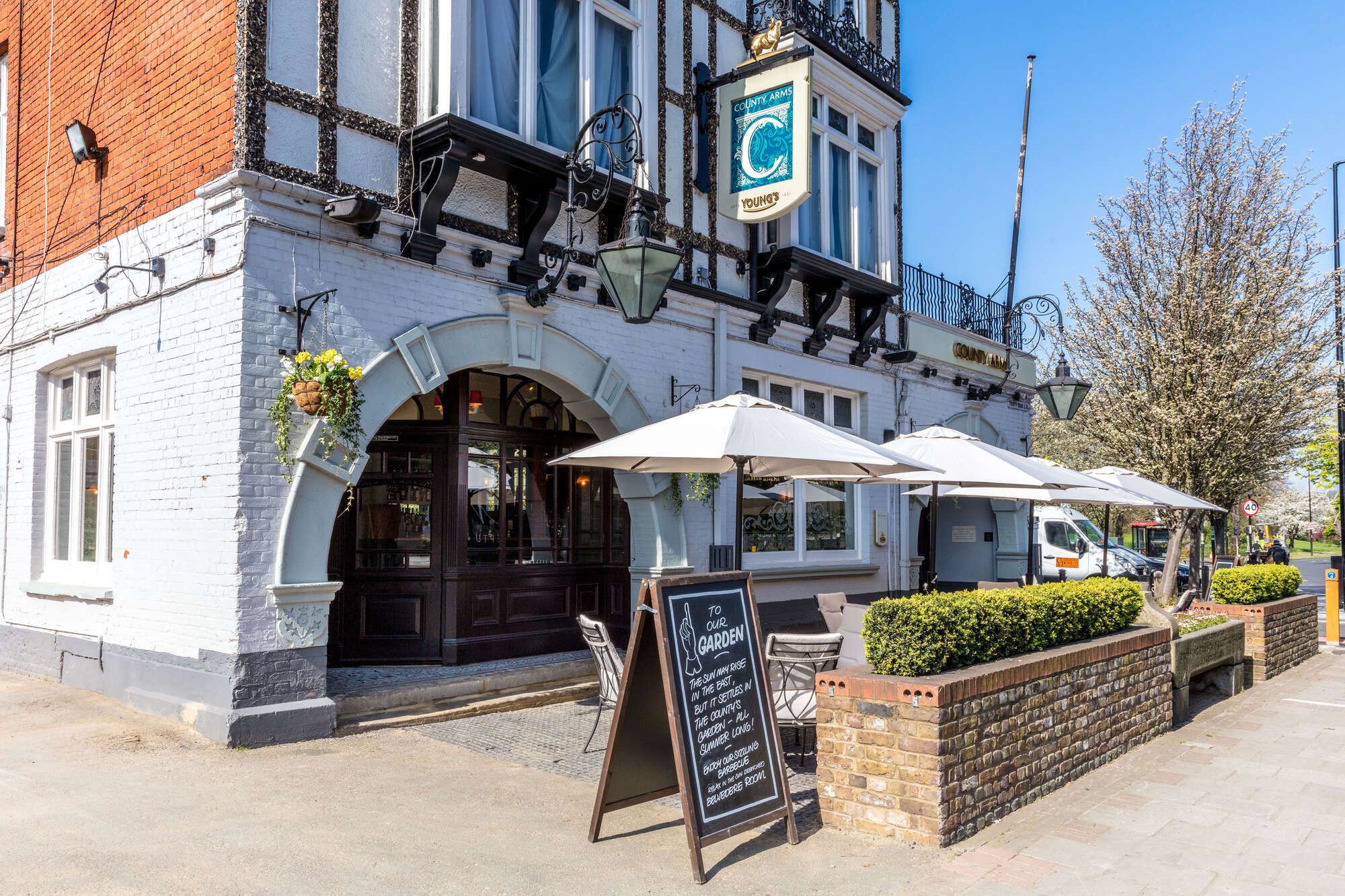 Exterior of the County Arms, best pub in Wandsworth Common