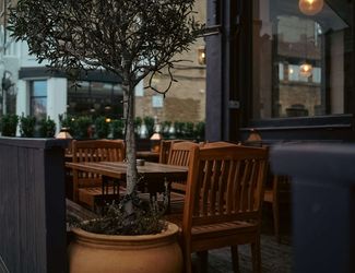 Best pub with a front terrace in Wandsworth Town