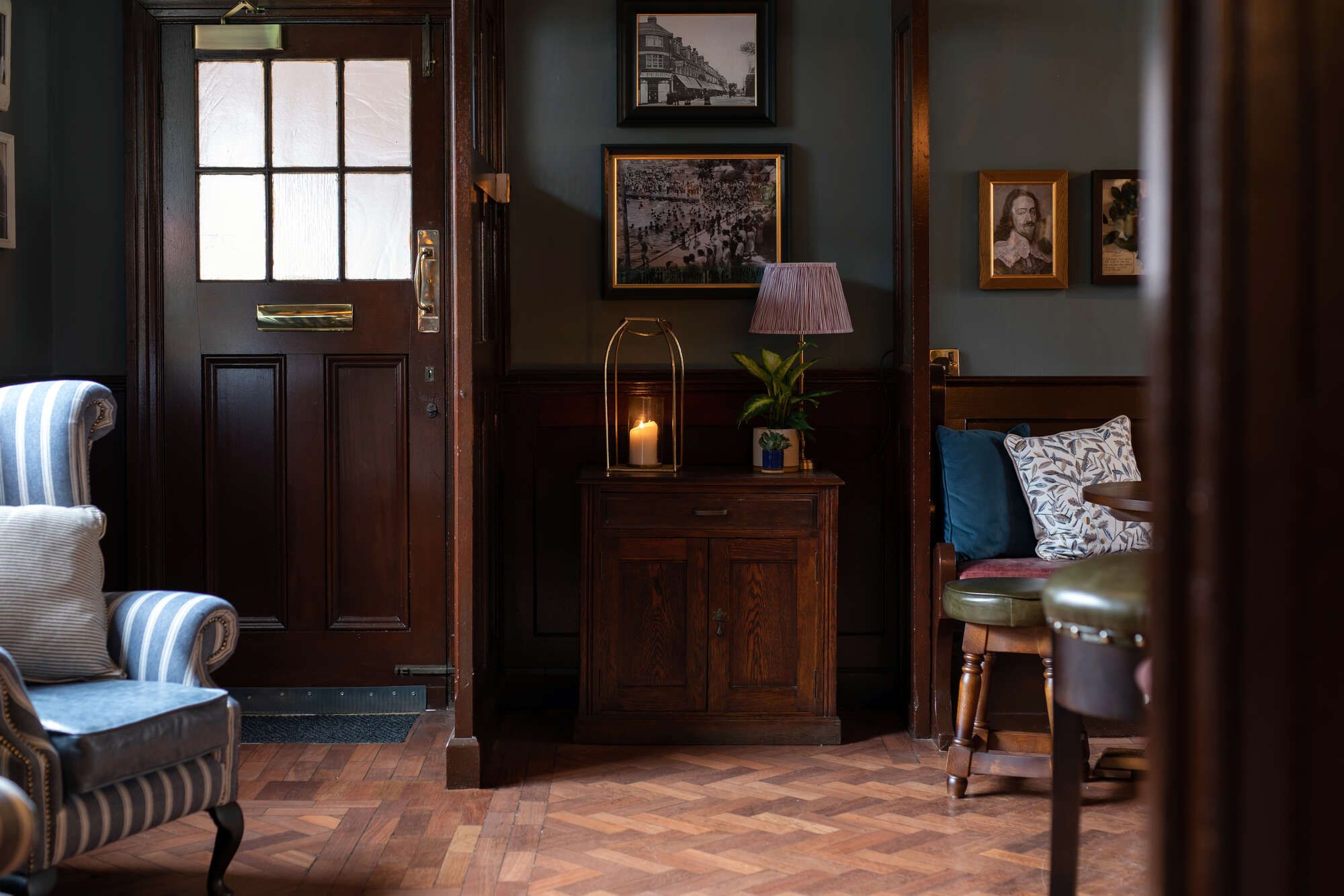 Cosy corners of the Hare & Hounds in Sheen