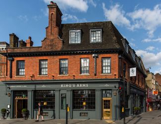 Best pub with a beer garden in Wandsworth near Southside
