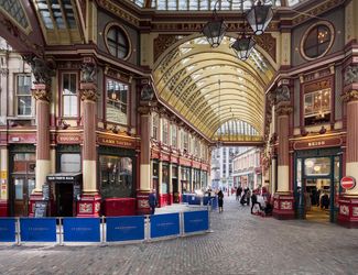 pub exterior of Lamb Tavern in Leadenhall Market