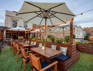 Roof terrace garden of the Castle pub in Islington