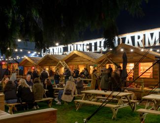 Garden pubs, heated, open space