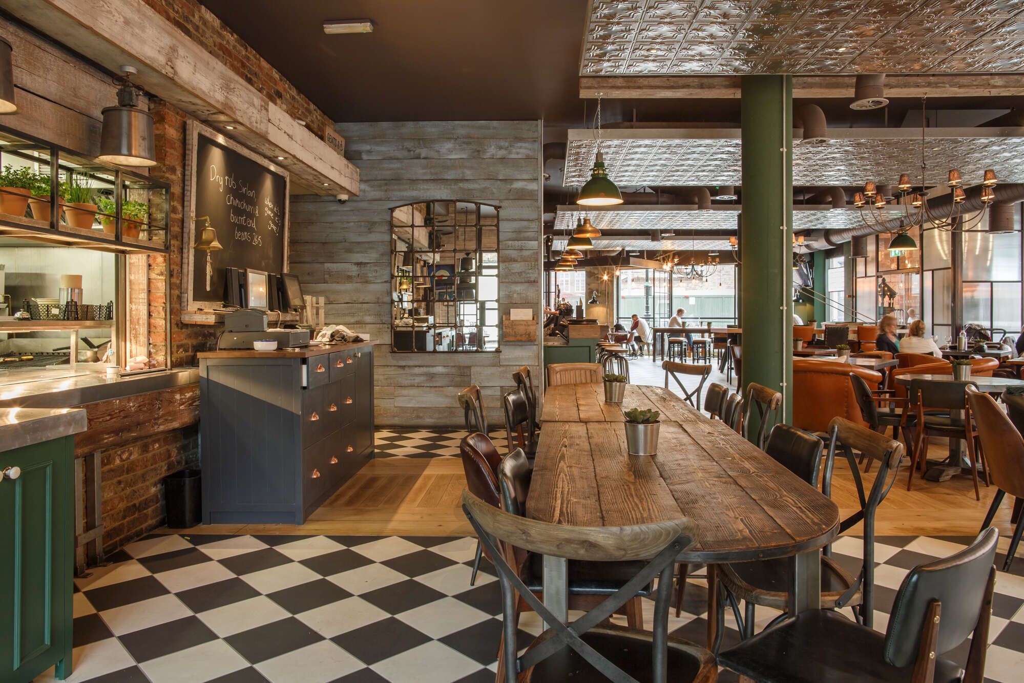 Interior of the Plough, Clapham Junction