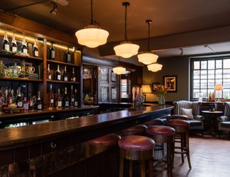 Bar area of the Hare & Hounds in Sheen