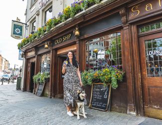Exterior of the Old Ship pub in Richmond
