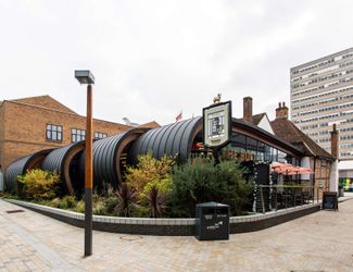 Exterior of the Bull, Bracknell