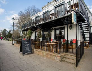 Exterior of the Old Ship in Hammersmith